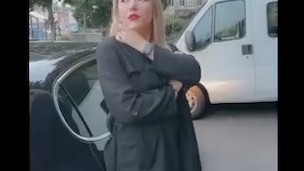 Je me fait prendre par un abonné mym devant mon mari cocu